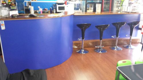 8 FEET CUSTOMER/BAR COUNTER &amp; 6 FEETCURVER FRONT DESK