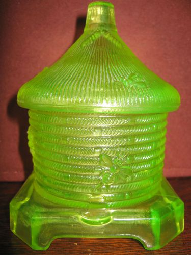 Yellow Vaseline glass serving honey pot bee hive pattern jar canary uranium boyd