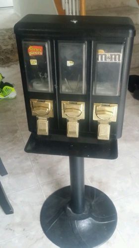Triple selection vending machine with Key