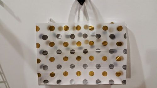 25pc 16x6x12 inch Frosty White with Sil/Gold Polka Dots Plastic Tote Bag