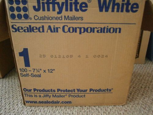 Jiffylite Business White Cushioned Mailers 71/4&#034; x 12&#034; Count 120 Pieces