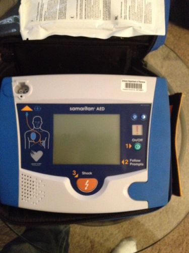 Samaritan Aed With Pads And Case By Heartsine. Great Shape. No Reserve