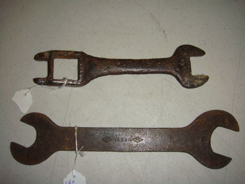 Two Sided 1 1/16&#034; Wrench 11&#034; in Length &amp; Two Sided 1 1/16&#034; 1 1/4&#034; Square Wrench