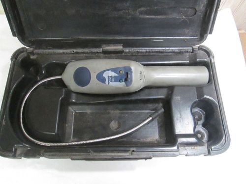 Tek-mate refrigerant leak detector - inficon in hard plastic case for sale