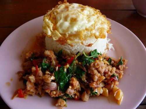 Thai Food Recipe Basil Fried Chicken and fried egg Easy Cooking for Family !