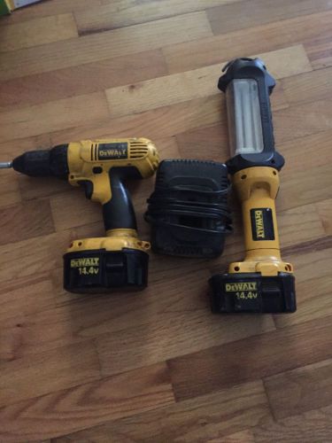 Dewalt Drill DC728 1/2&#034; Cordless Drill &amp; Worklight W/Charger