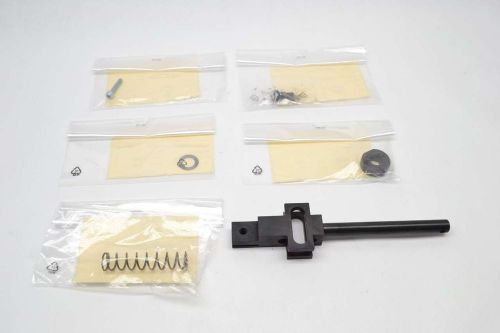 NEW BOSCH 54669732 PACK STEEL SPRING ACTUATED KNIFE HOLDER KIT B422909