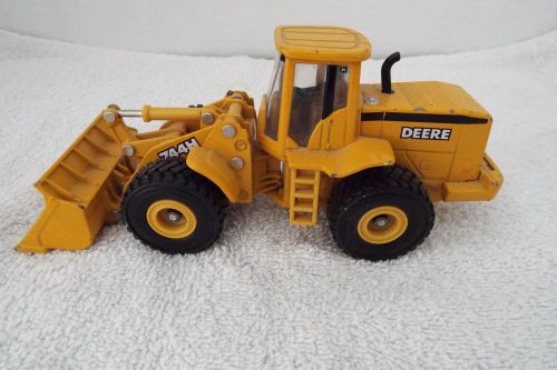 John Deere 744H Wheel Loader Metal