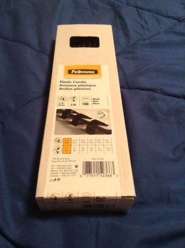 Fellowes Plastic Combs 1/4 size black