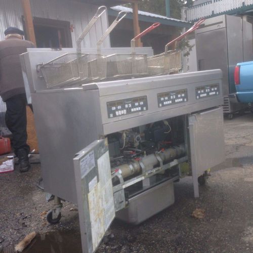Rare Frymaster Gas fryer 3 Bay with filtration system,electric controls BIPH352-