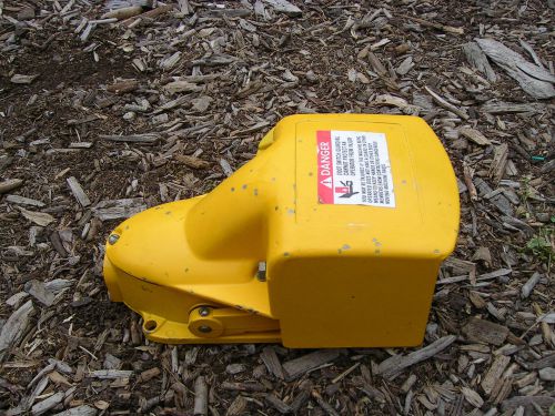 Square d foot switch  9002-aw2 nsfp 9002aw2 yellow 600vac sp/dt momentary action for sale