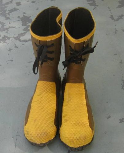ranger rubber steel toe boots sz 10 men midsole safety work boots