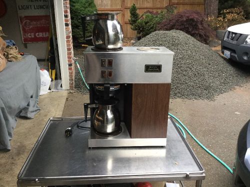 Commercial BUNN two burner VPR Pour-Omatic COFFEE maker Brewer With Pots