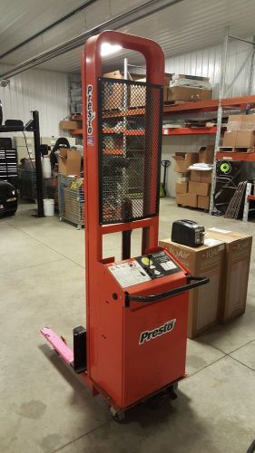 Lee Presto B678 Electric Battery Operated 1000lb Lift Truck Excellent Condition