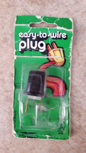 Easy to Wire Plug RARE VINTAGE ANTIQUE STILL IN ORIGINAL BOX