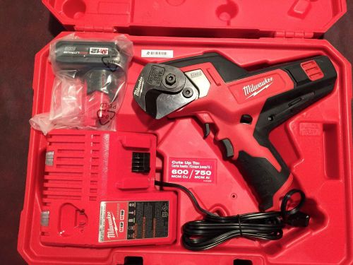 Milwaukee 2472-21xc m12 600 mcm cable cutter kit for sale