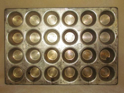 VTG 2443 Ekco Steal Commercial Bakeware 24 Count muffin-cupcake pan HEAVY GRADE