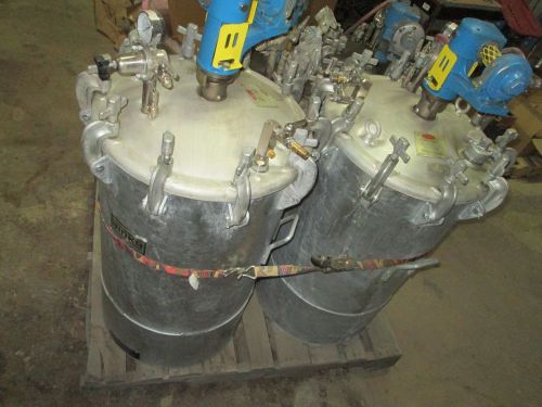 Binks 30 gallon galvanized pressure tank paint pot with regulator model 83-5807 for sale