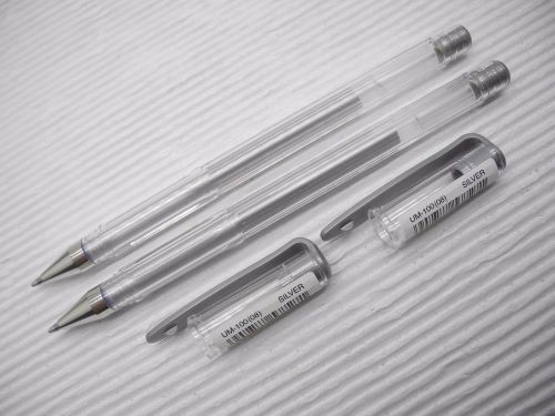2 pcs UNI-BALL SIGNO UM-100 0.8mm roller ball pen with cap Sliver(Japan)