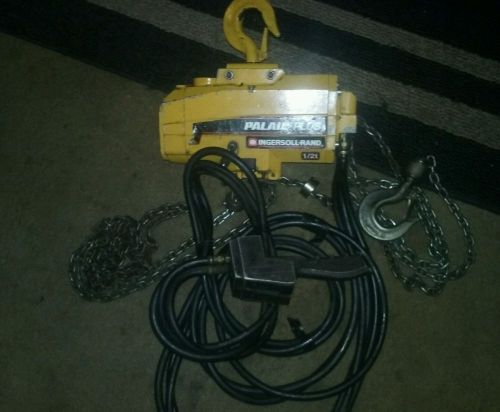 Ingersoll-rand 1/2 ton palair plus hoist! barely used!! for sale
