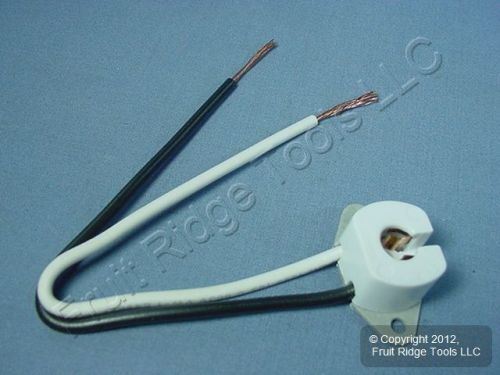 Leviton Light Socket White Lampholder Miniature Bi-Pin T5 G5 Base 420-W Bagged