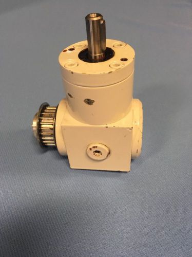 Right Angle Gear Box W/ Pulley And 11 mm Keyed Shaft