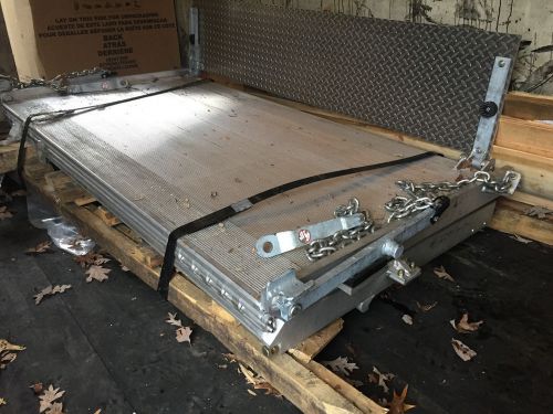 Brand New Heavy Duty Aluminum Lift Gate Platform (Freight Shipping available)
