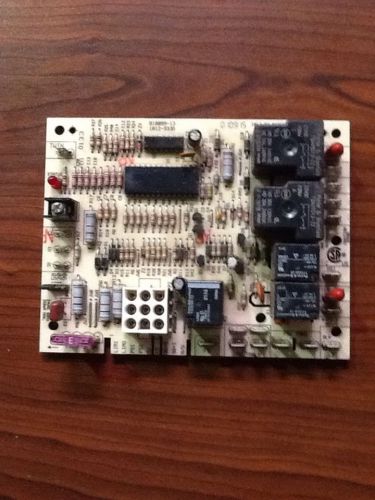 OEM Goodman B18099-13  1012-933D Furnace Control Circuit Board