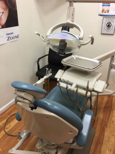 Adec Dental chair 1021with light, delivery unit&amp;light