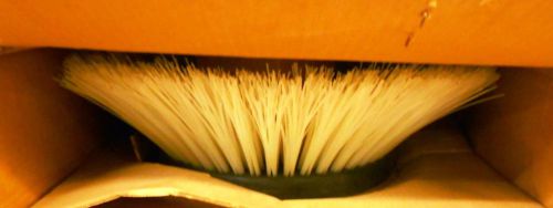 HERITAGE MAINTENANCE BRUSH, 13&#034;, 3 S.R. NYLON SIDE ,842913T