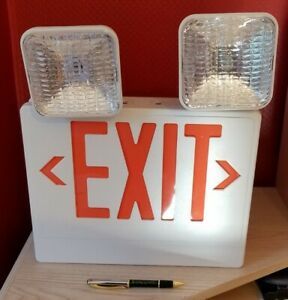 New Emergency/Exit Large adjustable Flood LED Light Fixture UL Listed E200984