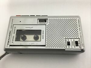 Realistic Micro-18 14-1042 Microcassette Recorder/Player. WORKS.