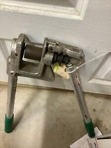 GREENLEE 710 METAL STUD PUNCH 1&#034; KNOCKOUT CONDUIT 1-11/32&#034; DIAMETER #9173C