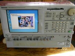 TEKTRONIX  DTG 5274 DIGITAL DATA TIMING GENERATOR