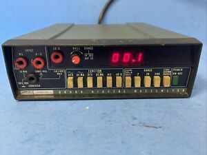 FLUKE 8000A DIGITAL BENCH LED MULTIMETER