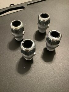 Thomas &amp; Betts 2523 1/2&#034; Strain Relief Cord Connector ( LOT OF 4 )