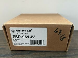 BRAND NEW NOTIFIER FSP-951-IV PHOTOELECTRIC SMOKE DETECTOR FREE SHIPPING !!!