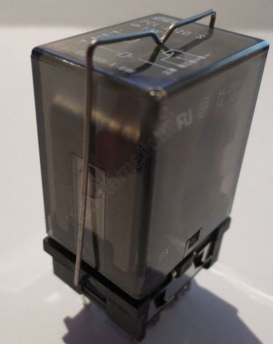 Dpdt plug-in relay &amp; socket  -  12vdc / 3a -  open packaging for sale