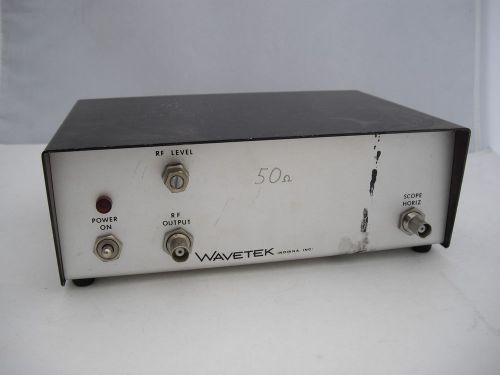 Used Wavetek Model 32A 50 MHz RF Output Signal Generator Scope Horiz Powers Up