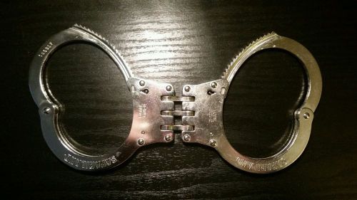 Safariland 8121steloy lightweight hinge handcuffs for sale
