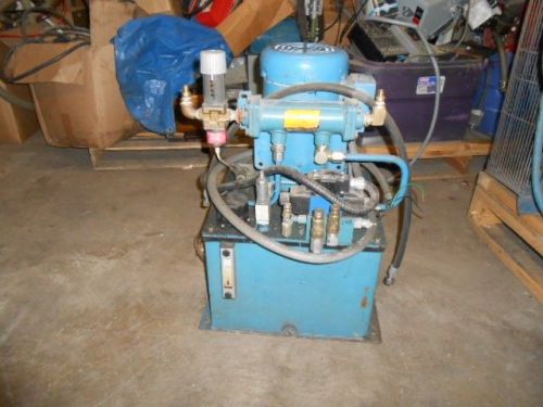 Hydraulic pump 5hp- used for core pull in injection molding machines for sale