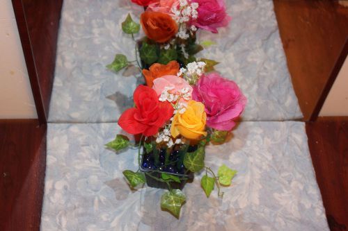 Flower pen pots of mixed roses+on your desk= a step to an enjoyable work place. for sale