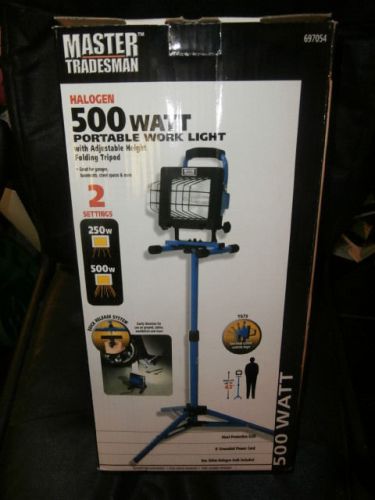 New Master Tradesman Halogne 500 Watt Portable Work Light W/ Tripod