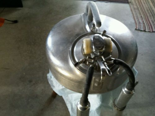 UNIVERSAL SS MILKER BUCKET; FOR COWS OR GOATS