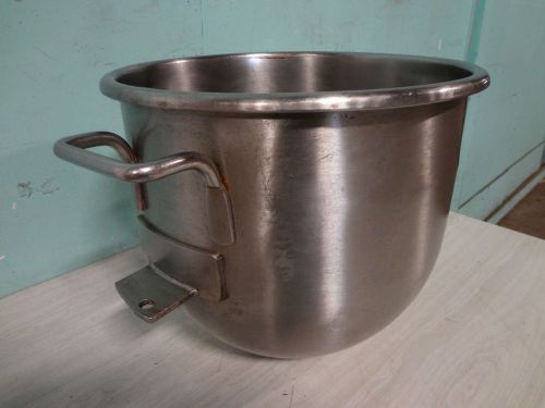 &#034; HOBART &#034; HEAVY DUTY COMMERCIAL VMLH - 30 STAINLESS STEEL 30 Qt. MIXER BOWL