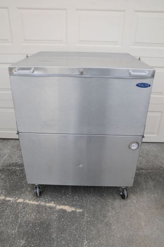 Nor-lake ar082sss/0 35&#034; open front  cooler for sale