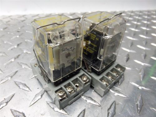 Pair of square d class 8501 type kpd12p14v53 series d relay + base 15734 for sale