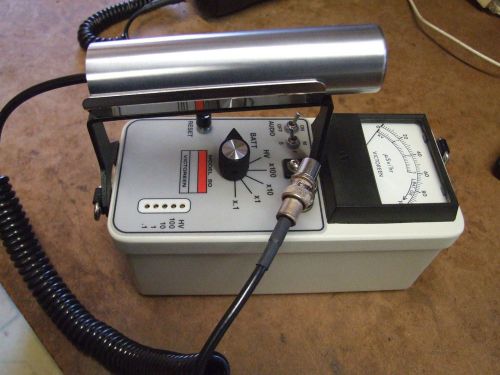 Victoreen Model 90 Geiger Counter, excellent condition