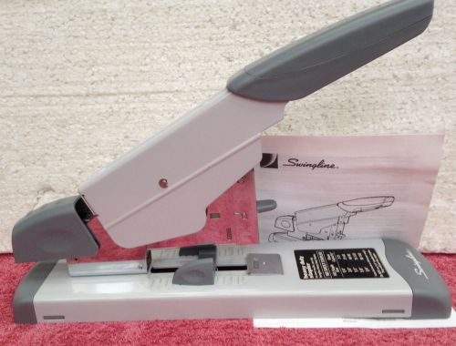 SWINGLINE HEAVY DUTY STAPLER 39002 GRAY STAPLES UP TO 160 SHEETS EXCELLENT