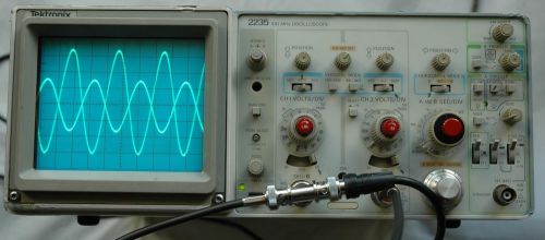 Tektronix 2235 100mhz two channel oscilloscope, two probes, power cord, great! for sale